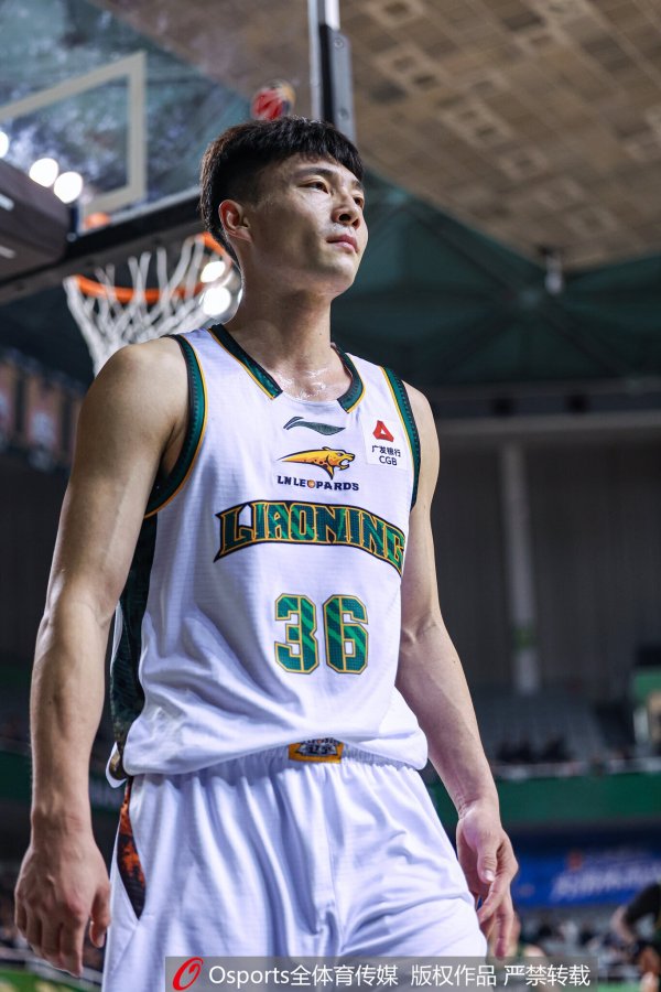 配资平台软件 要被喷惨！鄢手骐出战35分钟除2断外差点“五零” 关键三分三不沾